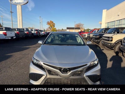 2022 Toyota Camry SE LOW MILEAGE LOCAL TRADE