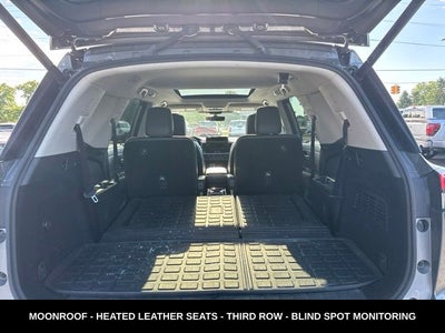 2023 Nissan Pathfinder SL 4WD