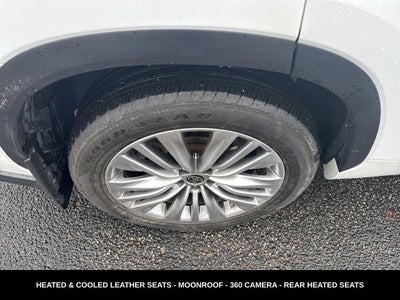 2023 Toyota Highlander Platinum PANORAMIC ROOF