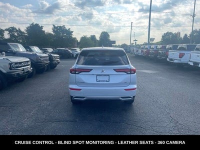 2024 Mitsubishi Outlander Base