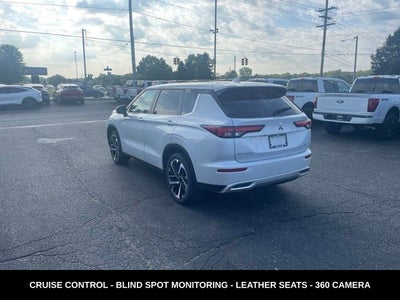 2024 Mitsubishi Outlander Base