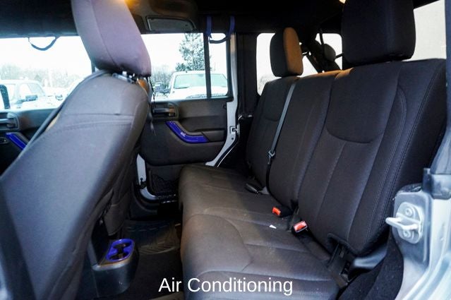 2017 Jeep Wrangler Unlimited Sport Uconnect Voice Command w/Bluetooth & Max Tow Packa