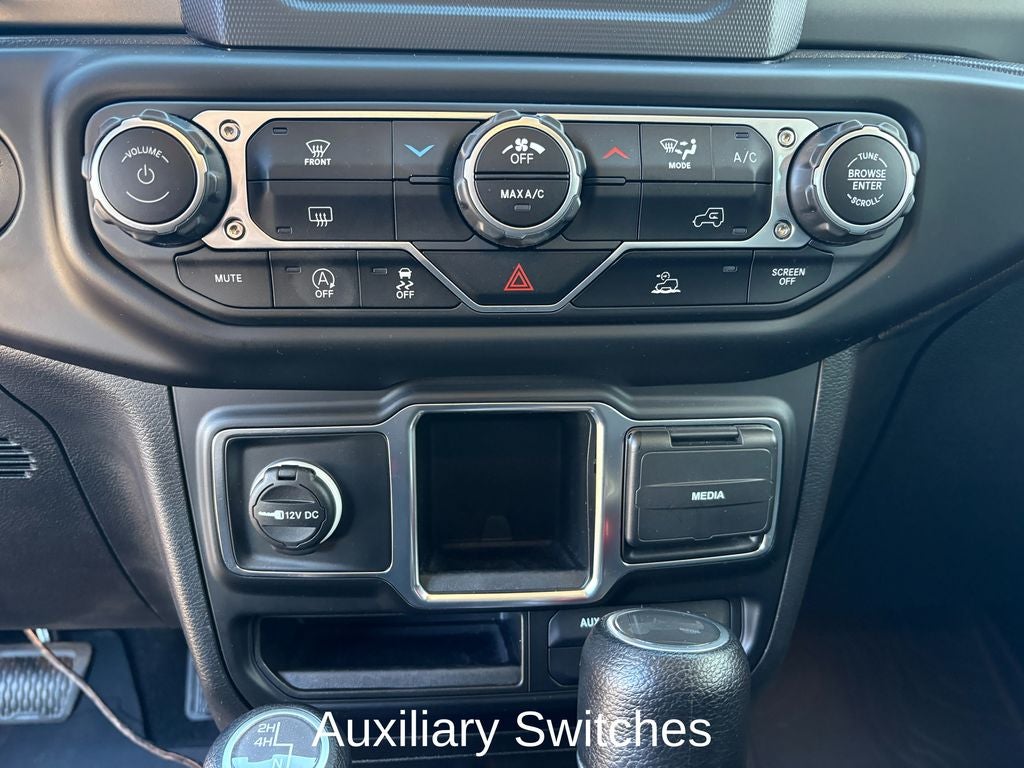 2023 Jeep Wrangler Willys Trailer Tow & Aux Switch Group