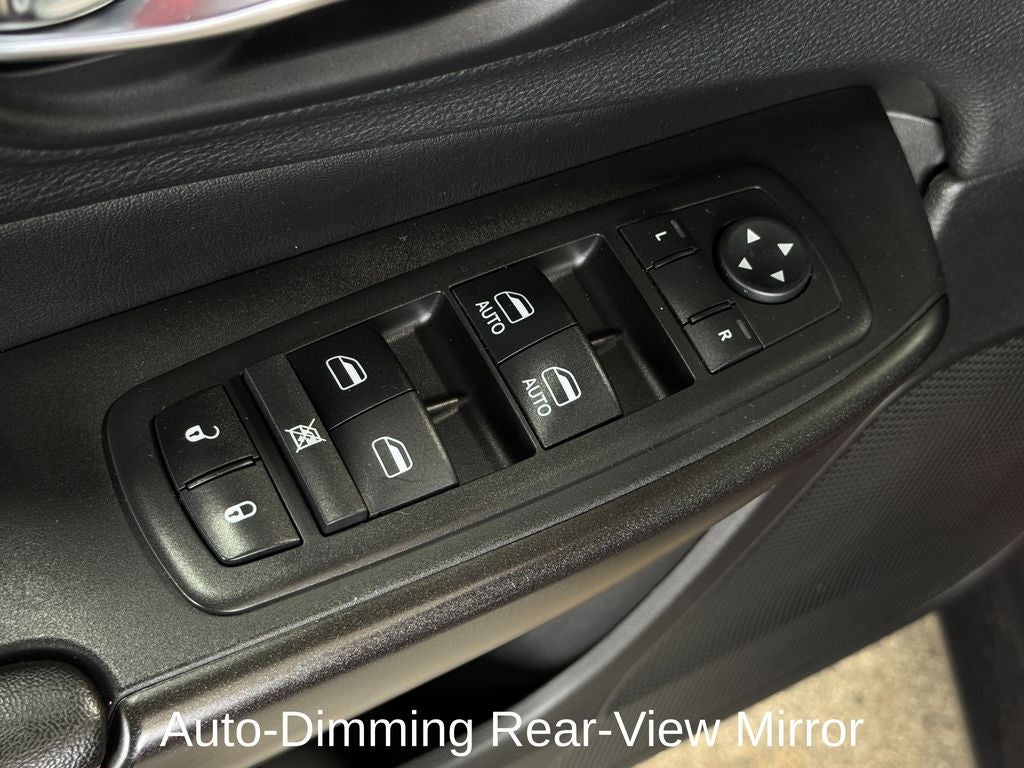 2019 Jeep Cherokee Trailhawk Power Sunroof