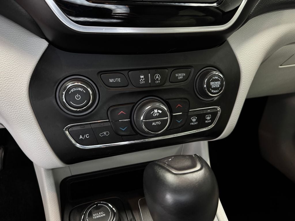 2019 Jeep Cherokee Limited Trailer Tow Group