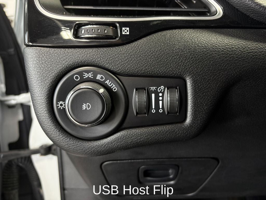 2019 Jeep Cherokee Latitude Plus Cold Weather Group