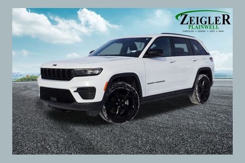 2023 Jeep Grand Cherokee Altitude X Power Sunroof & Radio: Uconnect 5 w/8.4" Display &