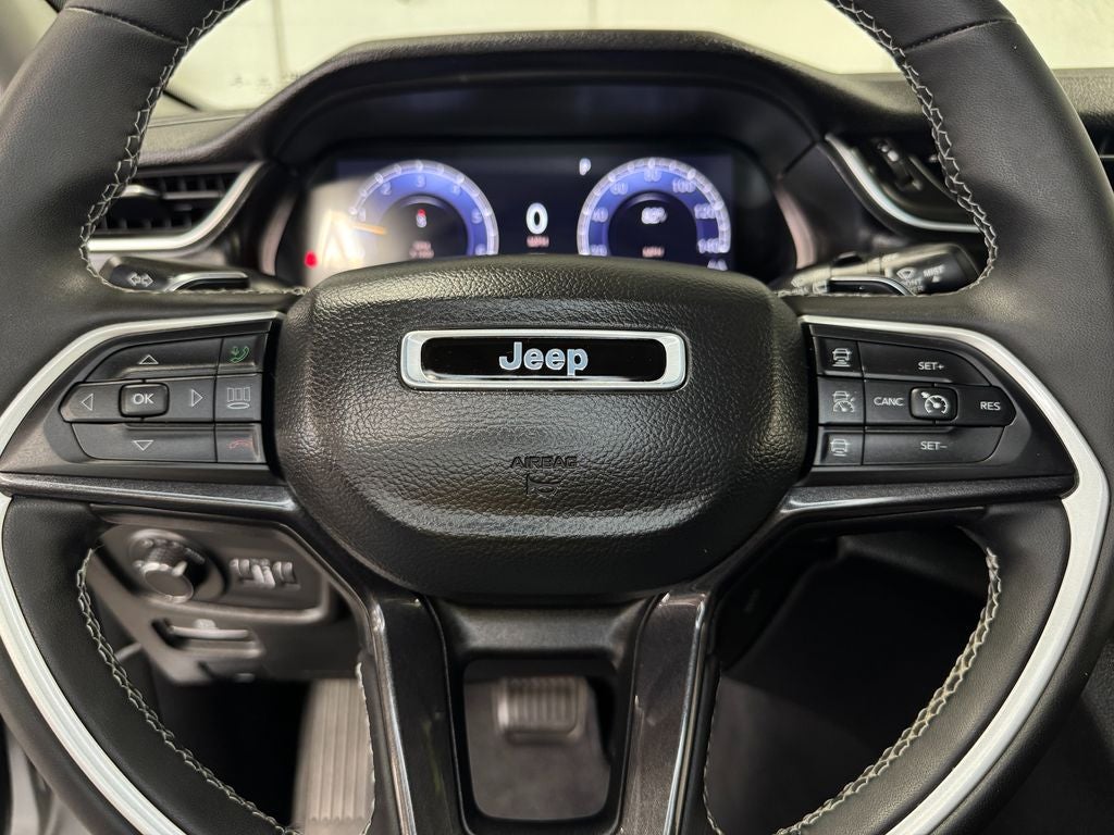 2023 Jeep Grand Cherokee Laredo Luxury Tech Group I