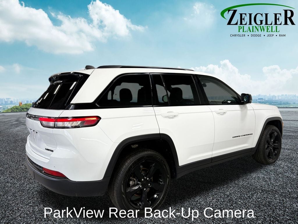2023 Jeep Grand Cherokee Limited Blackout Package with Navigation