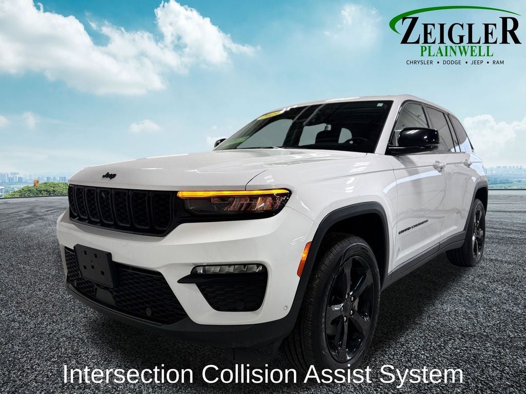 2023 Jeep Grand Cherokee Limited Blackout Package with Navigation