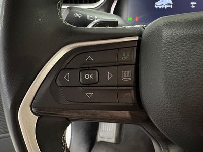 2023 Jeep Grand Cherokee Limited Blackout Package with Navigation