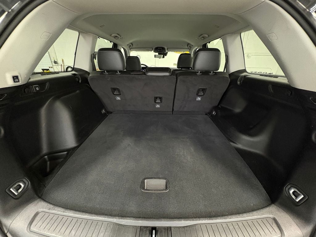 2023 Jeep Grand Cherokee Limited Blackout Package with Navigation