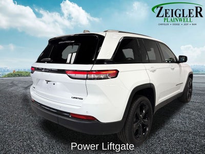 2023 Jeep Grand Cherokee Limited Blackout Package with Navigation
