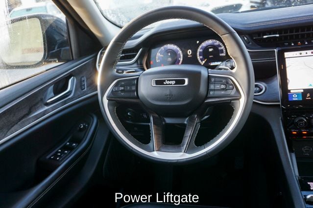 2023 Jeep Grand Cherokee Limited Blackout Package with Navigation