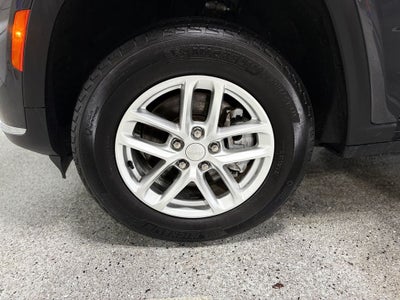2023 Jeep Grand Cherokee L Laredo Radio: Uconnect 5 w/8.4" Display