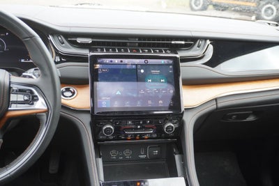 2024 Jeep Grand Cherokee L Summit