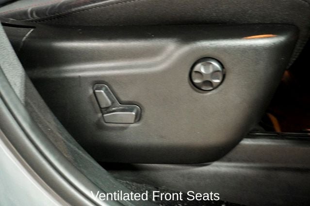 2025 Dodge Durango R/T Plus Navigation System & Power Moonroof