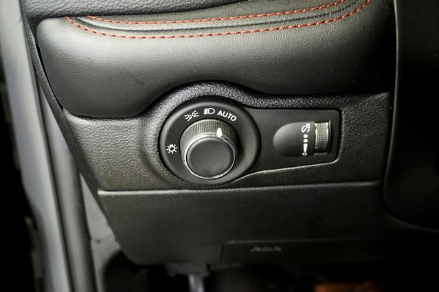 2025 Dodge Durango R/T Plus Navigation System & Power Moonroof