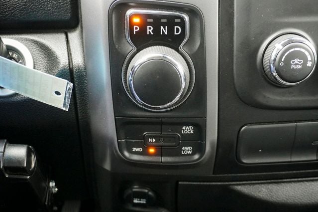 2022 RAM 1500 Classic SLT Apple CarPlay & ParkView Rear Back-Up Camera