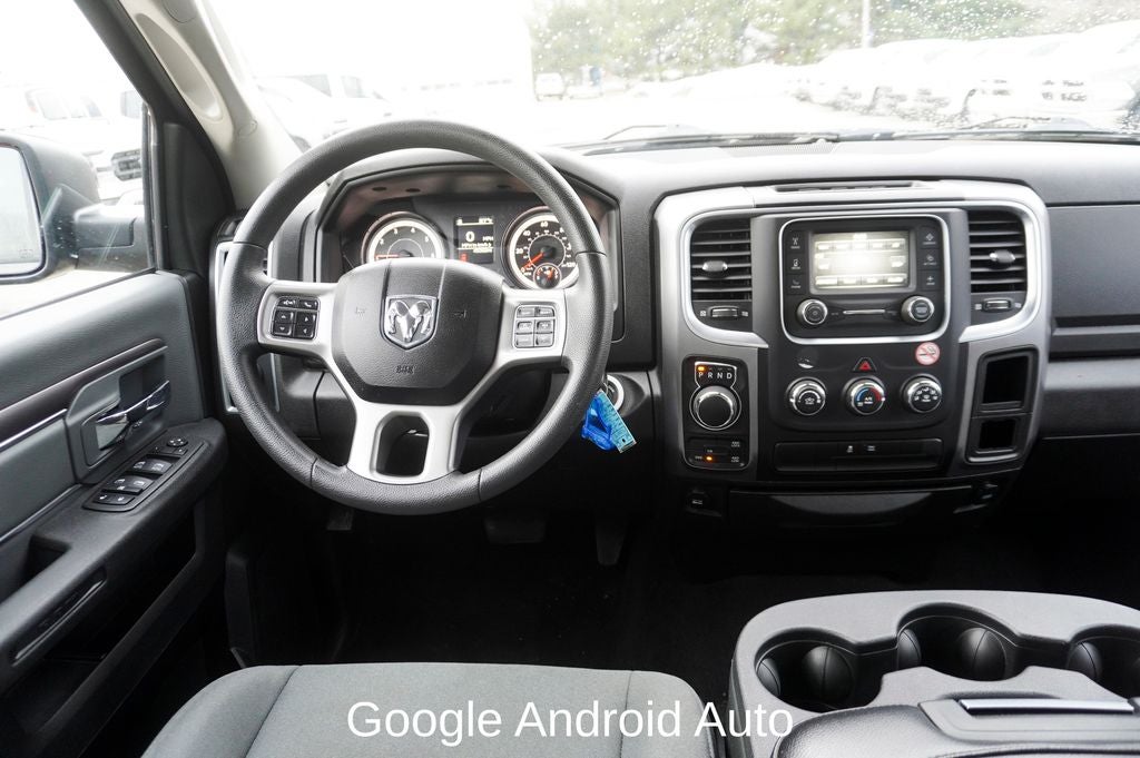 2023 RAM 1500 Classic SLT Apple CarPlay & ParkView Rear Back-Up Camera