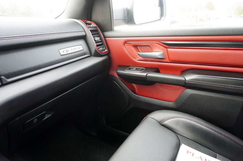 2023 RAM 1500 Rebel 12" Touchscreen Display & Apple CarPlay/Android Au