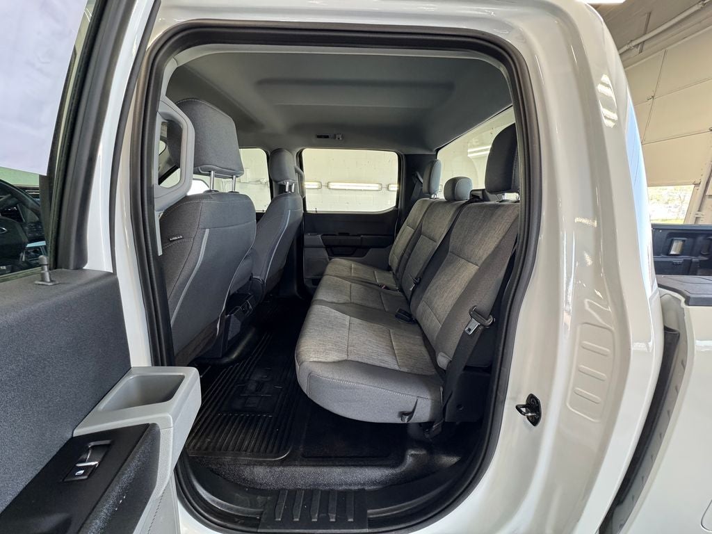 2023 Ford F-250SD XL GVWR: 10,000 lb Payload Package