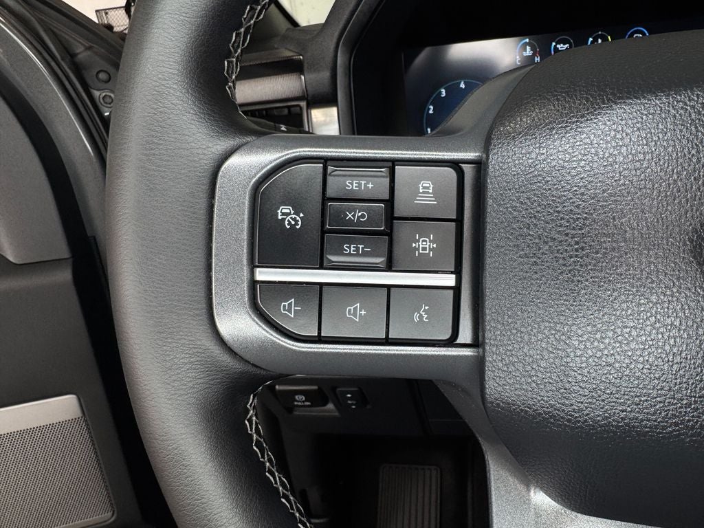 2025 Ford F-150 Lariat Navigation system