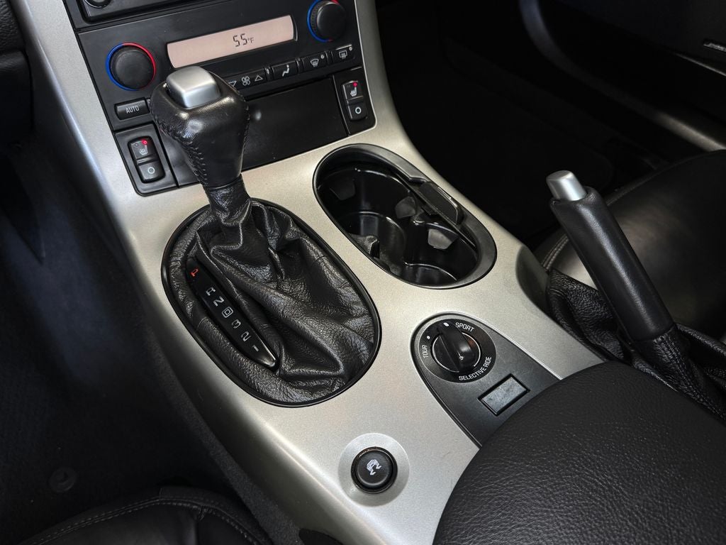 2005 Chevrolet Corvette Base ETR AM/FM Stereo w/CD/MP3/Navigation