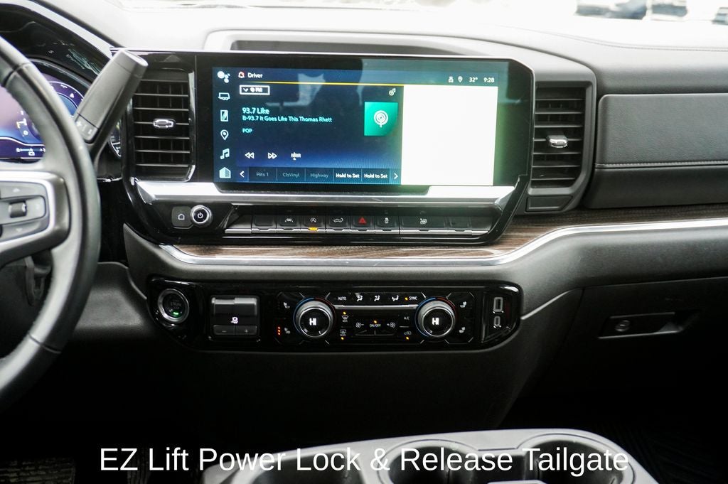 2025 Chevrolet Silverado 1500 LT 12.3'' Multicolor Display & Navigation System