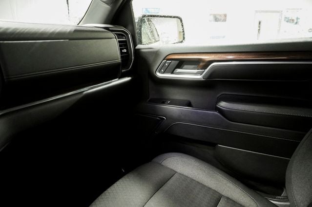 2025 Chevrolet Silverado 1500 LT 12.3" Multicolor Reconfigurable Digital Display &