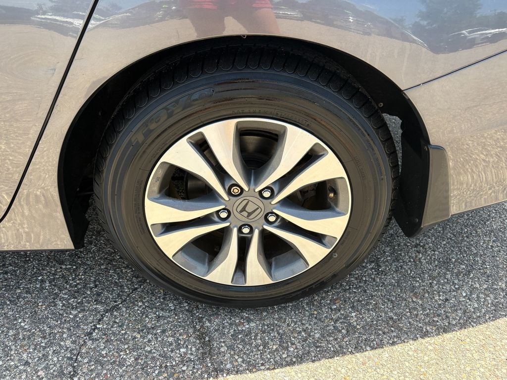 2013 Honda Accord LX Alloy wheels