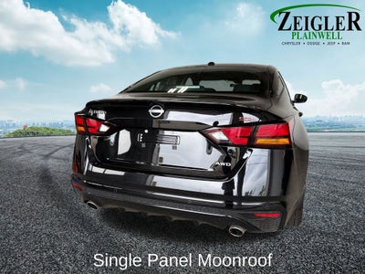 2025 Nissan Altima 2.5 SR Single Panel Moonroof