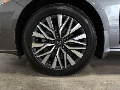 2024 Nissan Altima 2.5 SV NissanConnect featuring Apple CarPlay