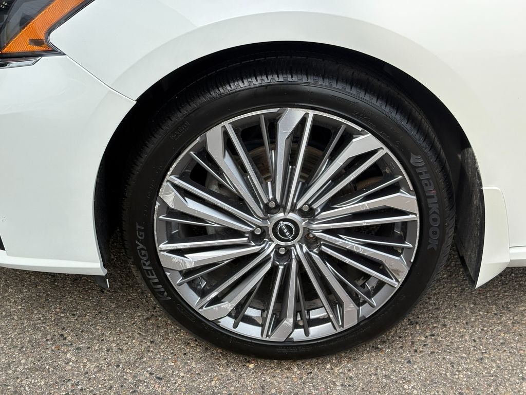 2024 Nissan Altima Platinum
