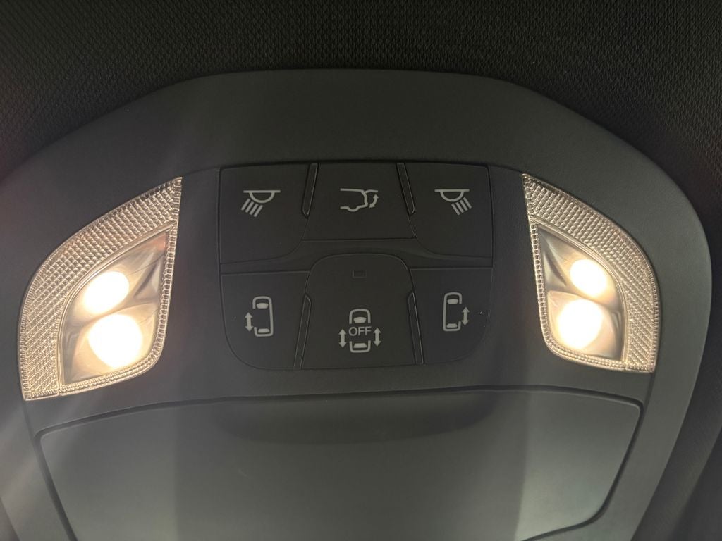 2025 Chrysler Pacifica Select Radio: Uconnect 5 with 10.1" Display