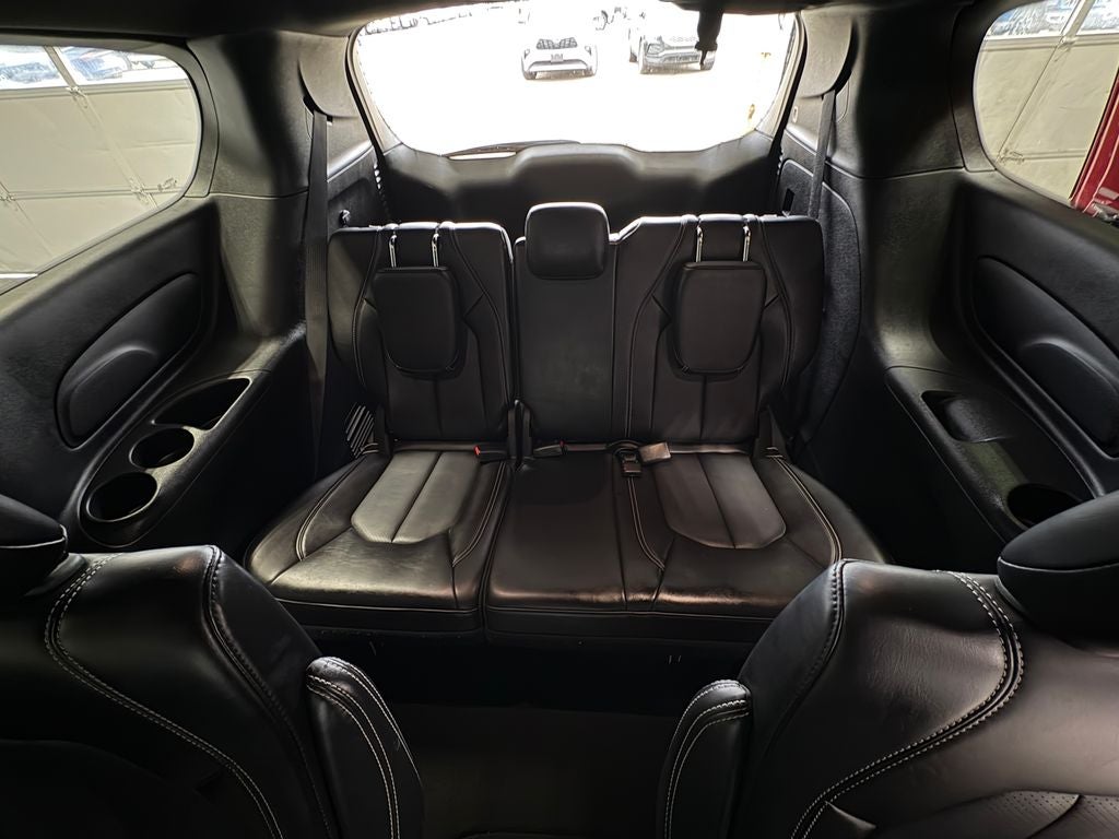 2025 Chrysler Pacifica Select Radio: Uconnect 5 with 10.1" Display