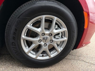 2025 Chrysler Pacifica Select Radio: Uconnect 5 with 10.1" Display