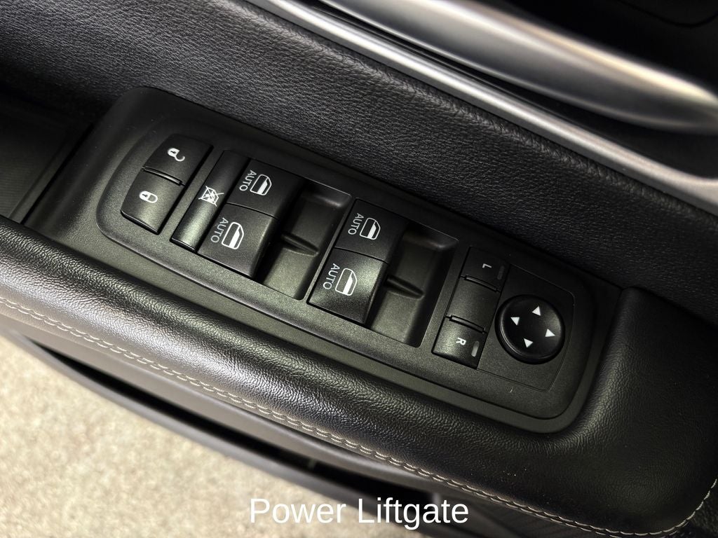 2018 Chrysler Pacifica Touring L Plus S Appearance Package