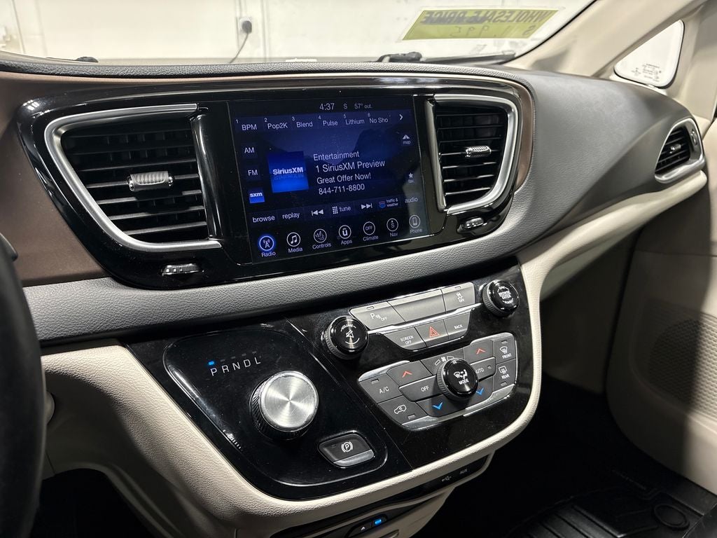 2017 Chrysler Pacifica Touring L Plus
