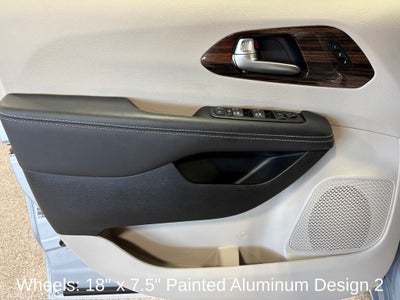 2024 Chrysler Pacifica Limited Power moonroof