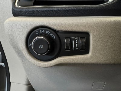 2024 Chrysler Pacifica Limited Power moonroof