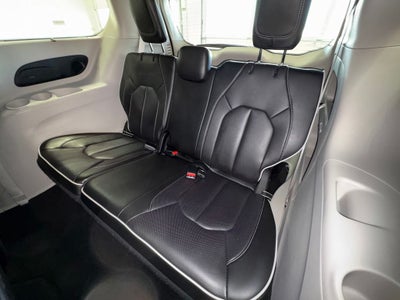 2024 Chrysler Pacifica Limited Power moonroof