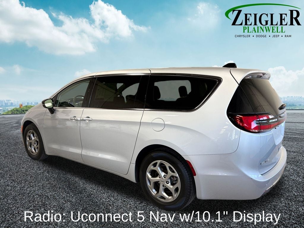 2024 Chrysler Pacifica Limited Power moonroof