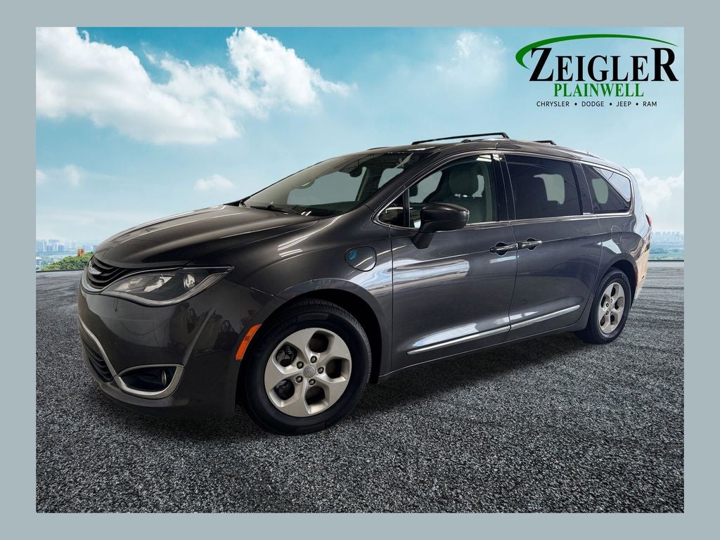 2018 Chrysler Pacifica Hybrid Touring L