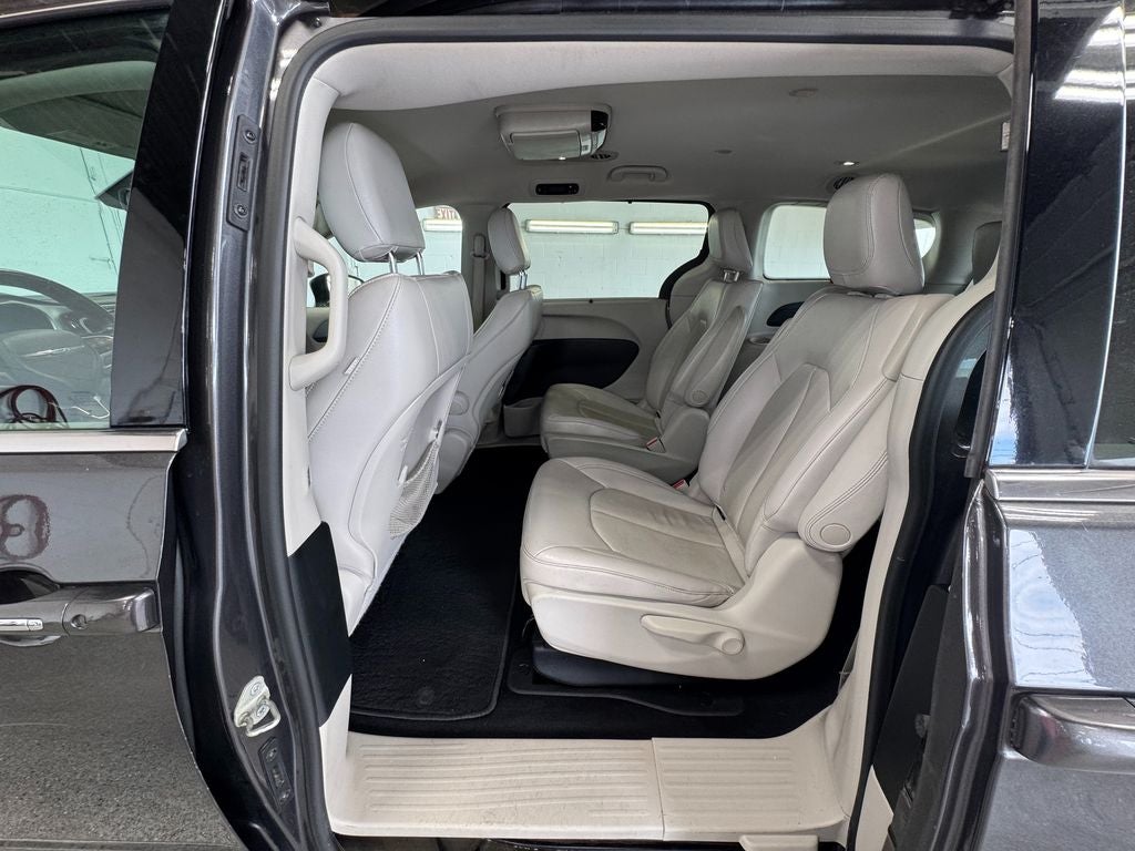 2018 Chrysler Pacifica Hybrid Touring L