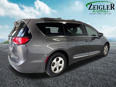2018 Chrysler Pacifica Hybrid Touring L
