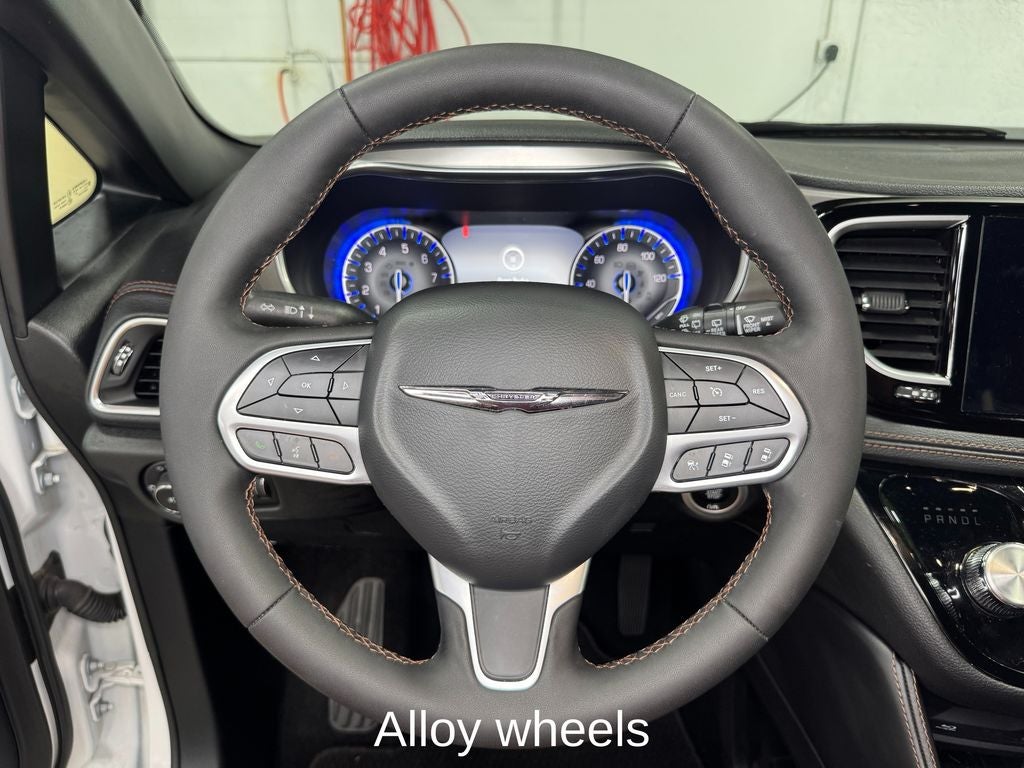 2025 Chrysler Pacifica Pinnacle Power moonroof