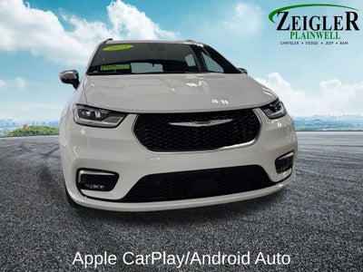 2025 Chrysler Pacifica Pinnacle Power moonroof
