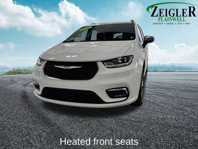 2025 Chrysler Pacifica Pinnacle Power moonroof