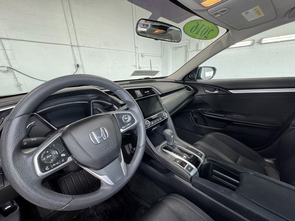 2016 Honda Civic EX Radio: 180-Watt AM/FM Audio System